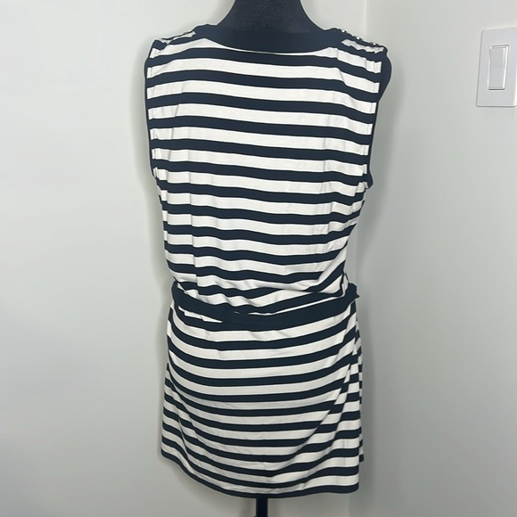 White House Black market women’s V-neck tank top black-and-white size large - Picture 8 of 8